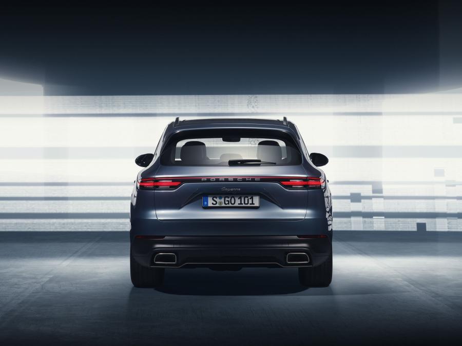  Porsche Cayenne 2017 года  (WW) (фото 28 из 41)